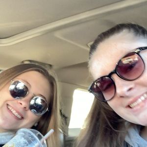 Meet your Posher, Jamie